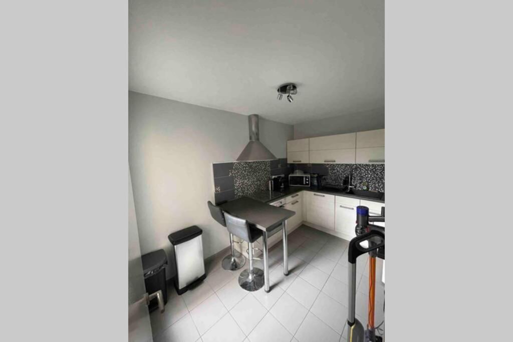 Appartement proche Paris et Disney land. Rosny-Sous-Bois Extérieur photo