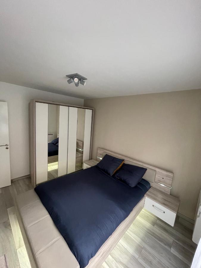 Appartement proche Paris et Disney land. Rosny-Sous-Bois Extérieur photo