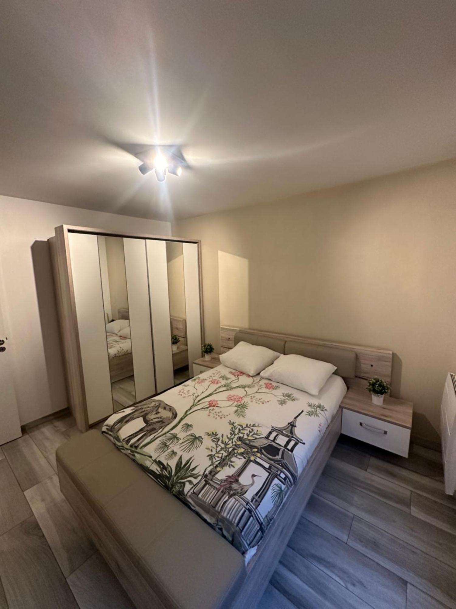 Appartement proche Paris et Disney land. Rosny-Sous-Bois Extérieur photo